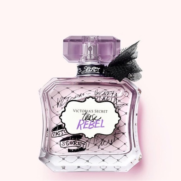 Victoria’s Secret tease rebel - Picture 6 of 11